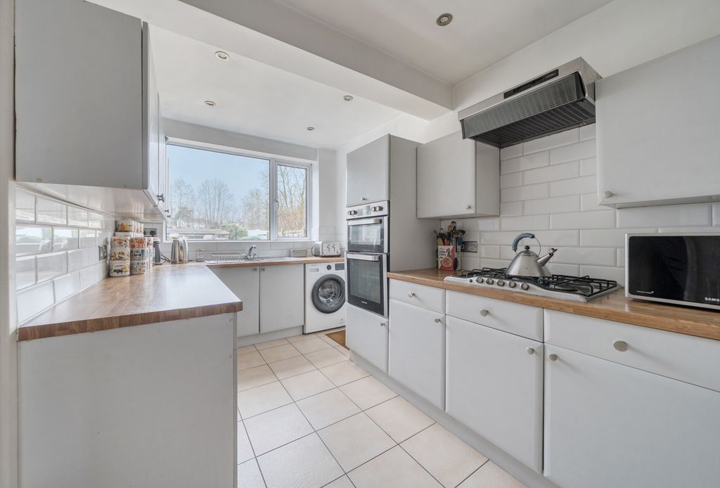 Property photo 1 of 21 1417726-13-69A1Fc...