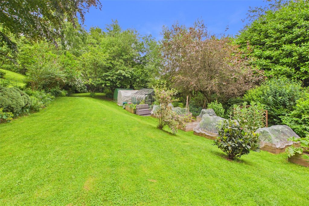 Property photo 3 of 40 Picture No. 17