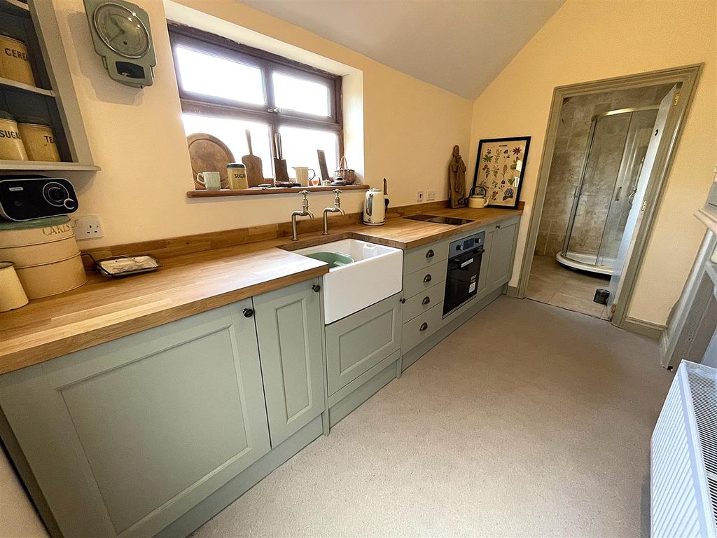 Property photo 2 of 26 Kitchen