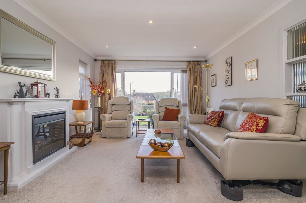 Property photo 3 of 23