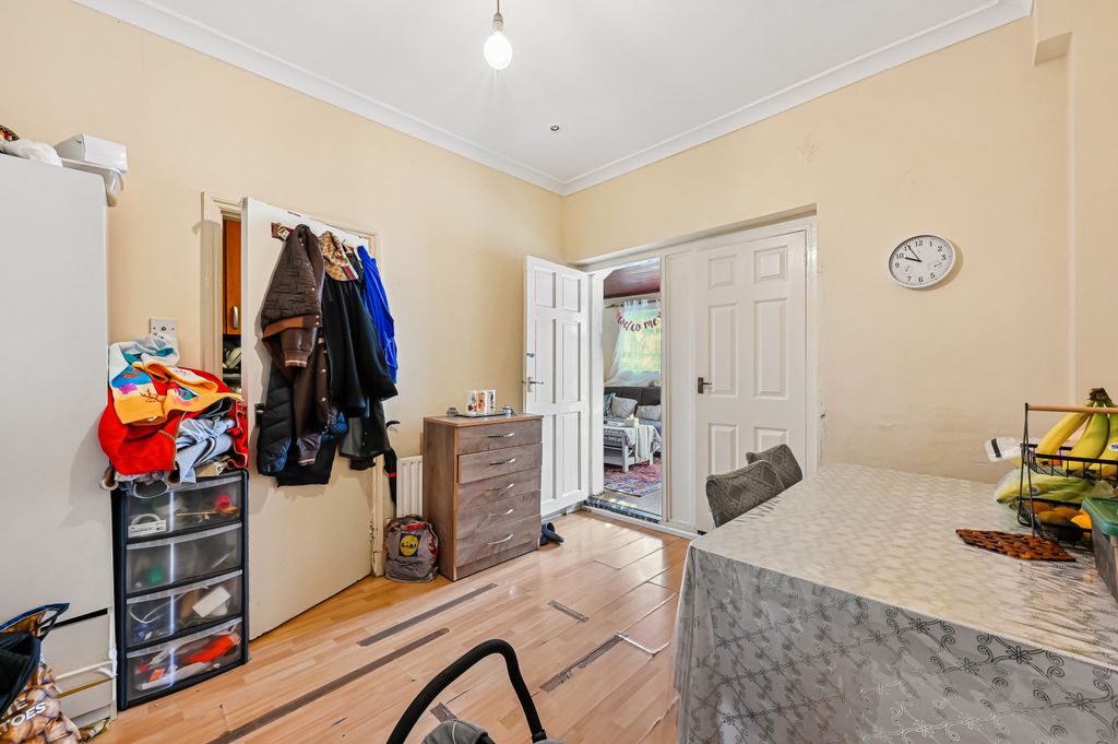 Property photo 2 of 14 Picture No. 02