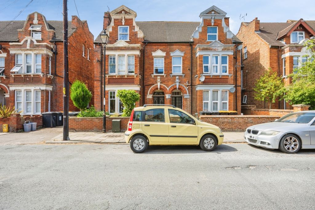 Property photo 1 of 16 Pbox-Img.Jpg