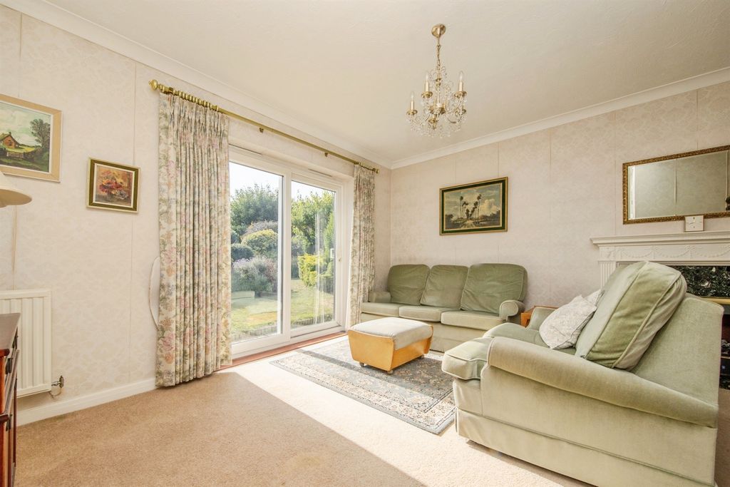 Property photo 3 of 16