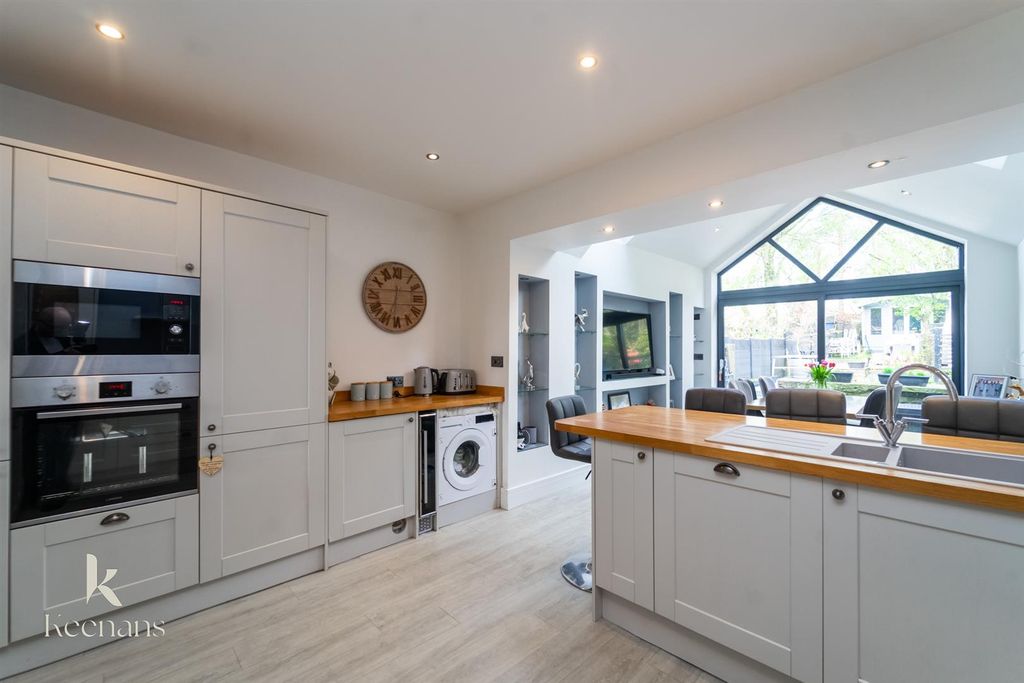 Property photo 1 of 31 Rochdale Road (24).Jpg