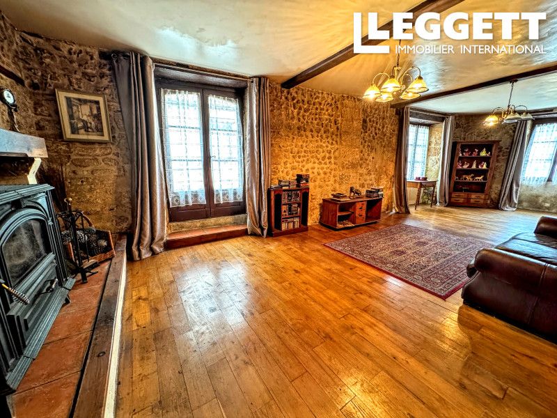 Property photo 2 of 10