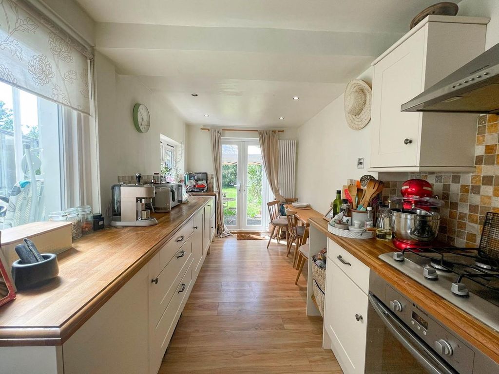 Property photo 3 of 13 9c1Bb44E-37c0-4E22-A27A-271Ff6B7d6Cf.Jpg