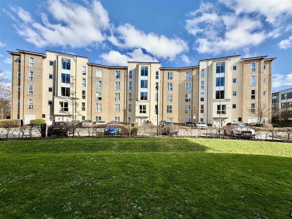 Property photo 1 of 7 Mayfair Court