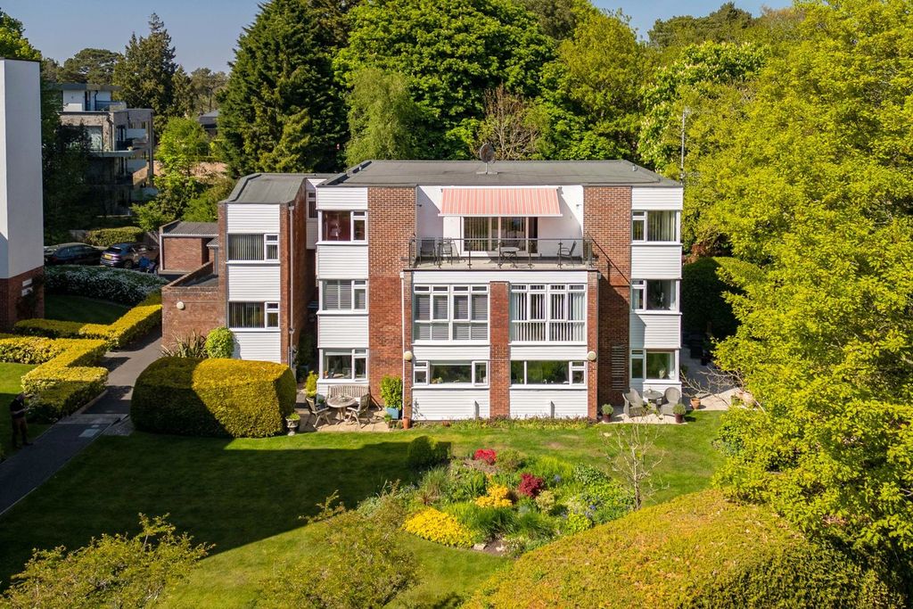 Property photo 1 of 25