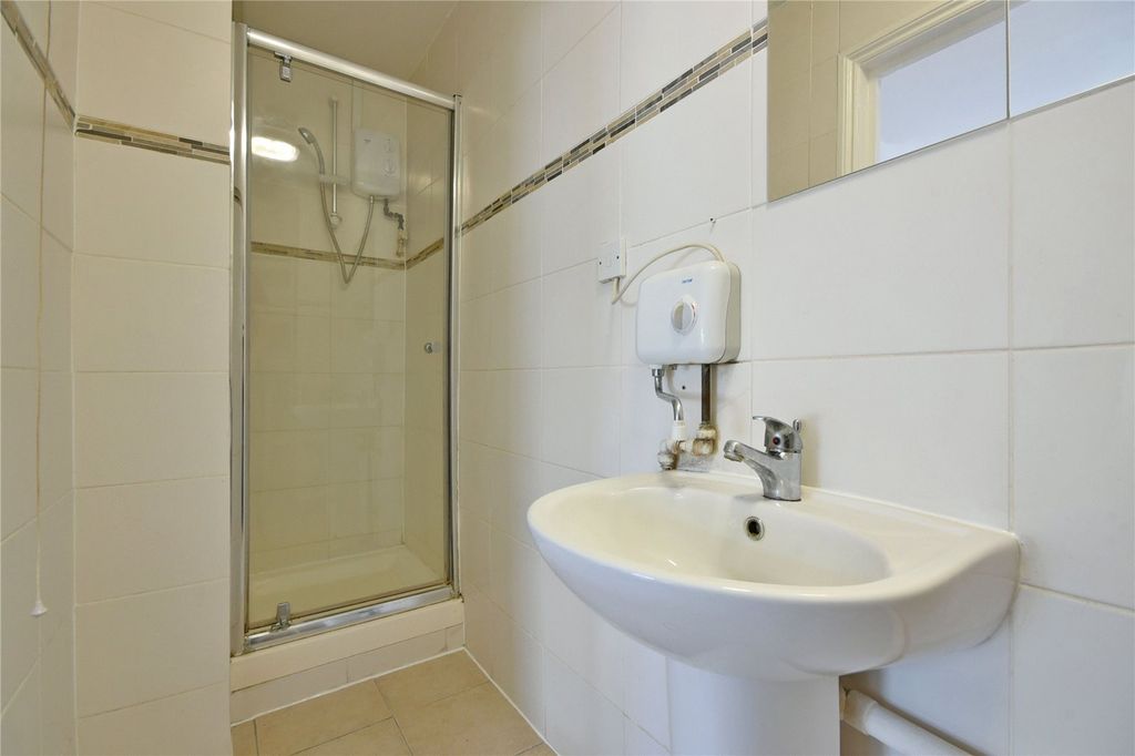 Property photo 3 of 11 Picture No. 15