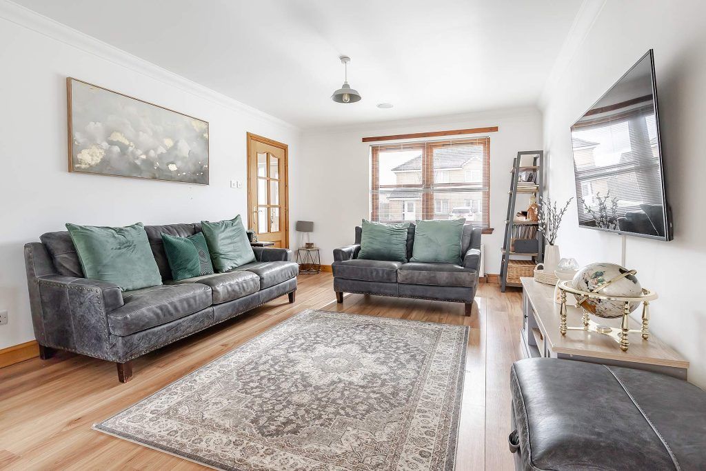Property photo 2 of 42
