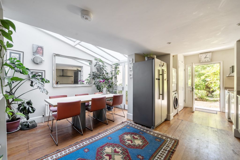 Property photo 1 of 15 1486030-13-6A4c19...