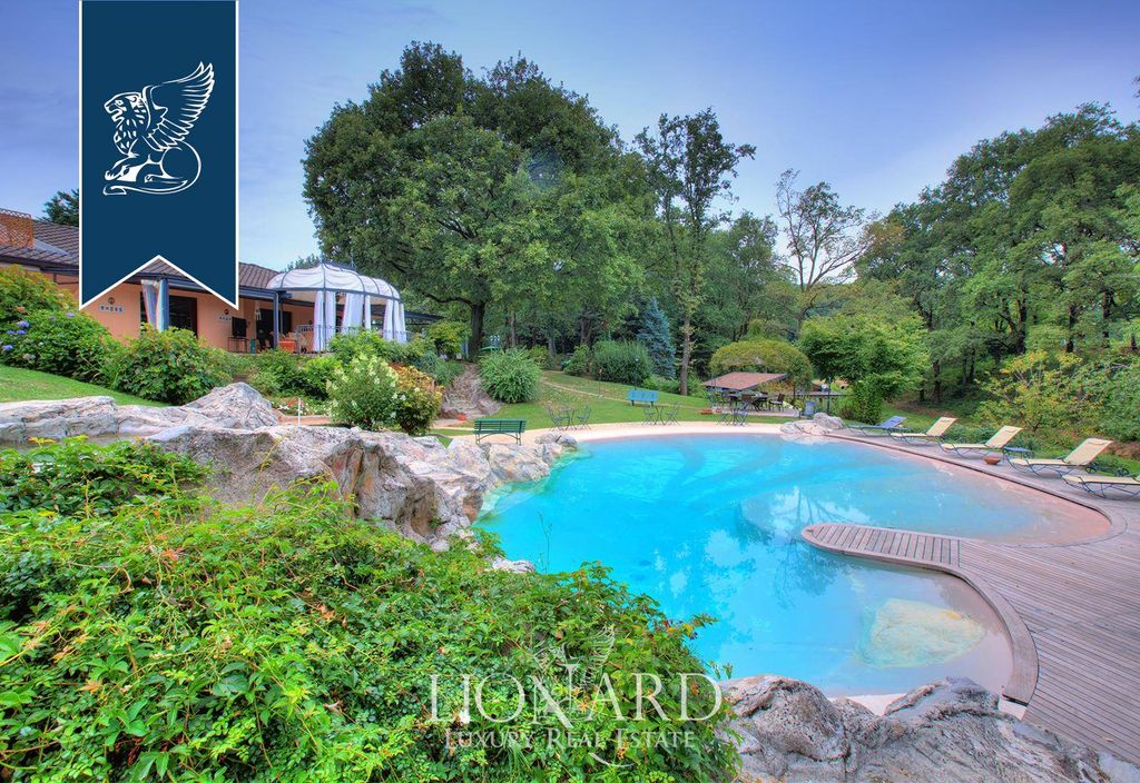 Property photo 1 of 42 Ref. 3243