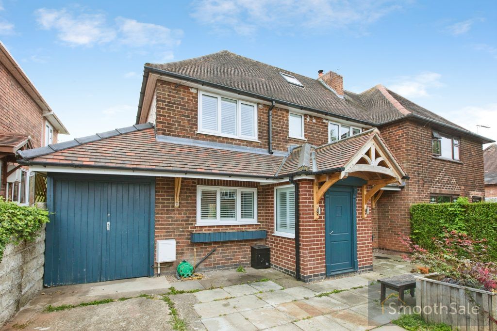 Property photo 2 of 32