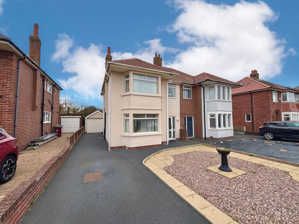 Property photo 1 of 29