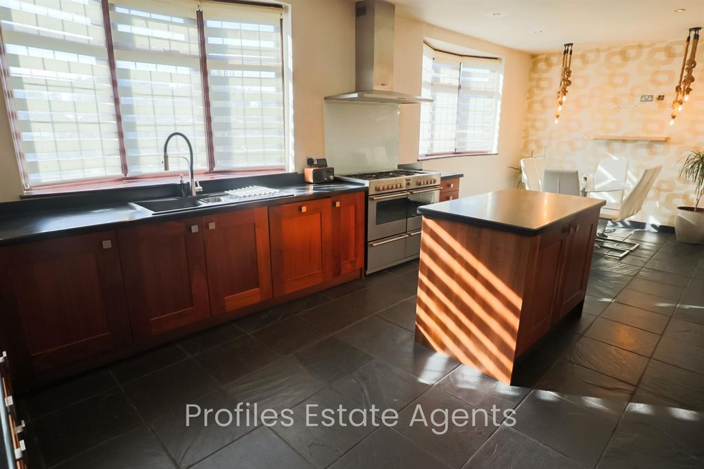 Property photo 3 of 18 4.Jpg