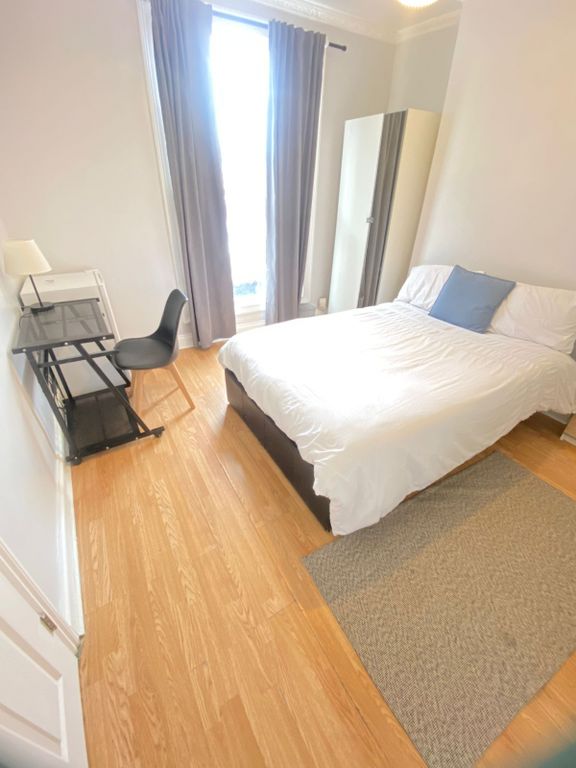 Property photo 1 of 4 Room