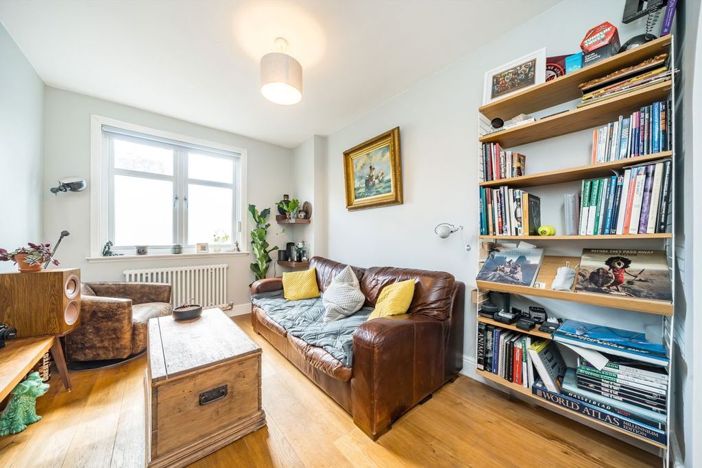 Property photo 3 of 7