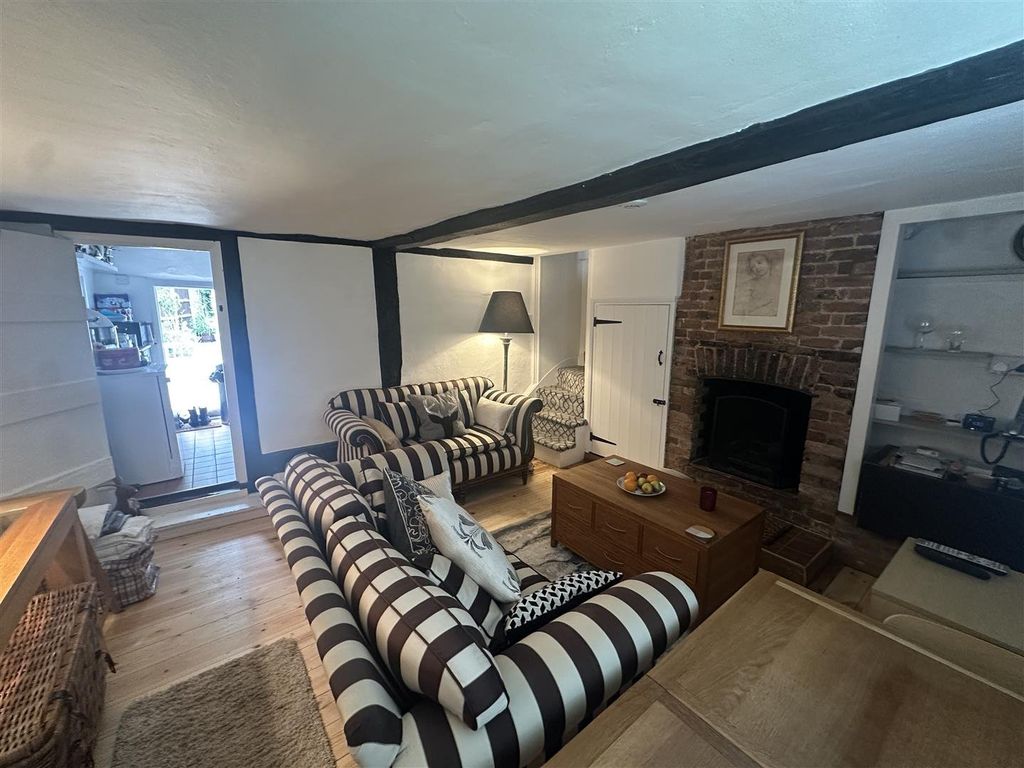 Property photo 3 of 11 Picture No. 12