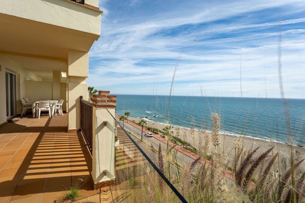 Property photo 1 of 25 Apartment, Benalmadena
