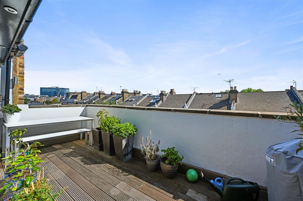Property photo 2 of 13 Blythe Road - Roof Terrace1 (1).Jpg