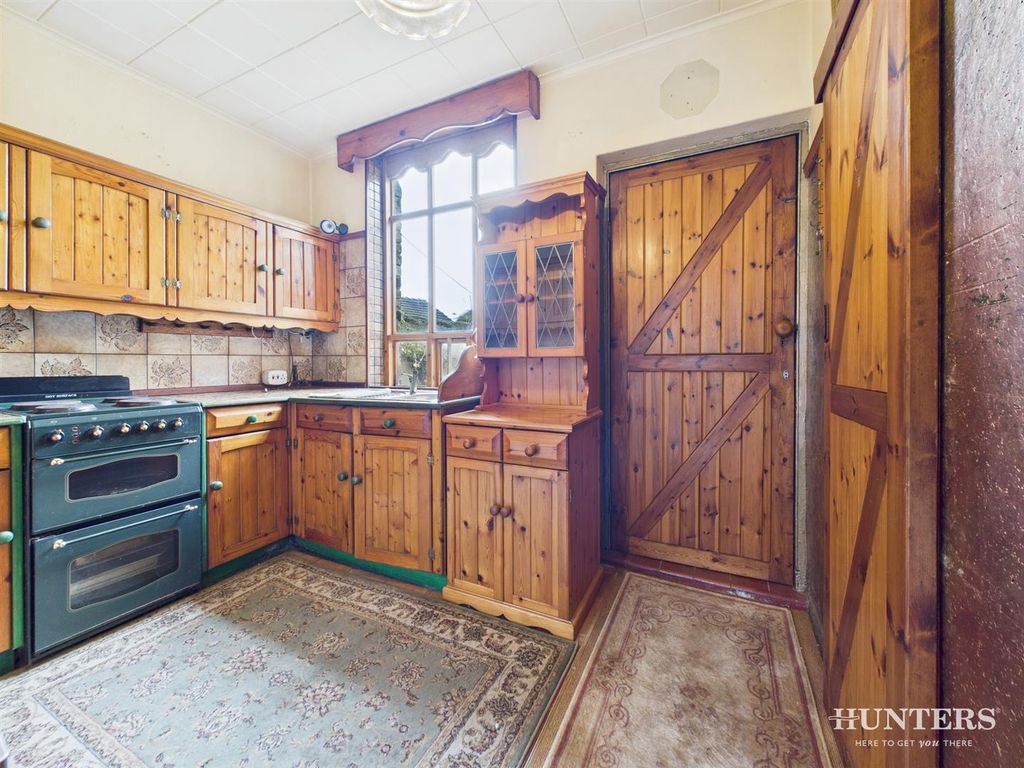 Property photo 3 of 16 Cam03792G0-Pr0306-Still004.Jpg