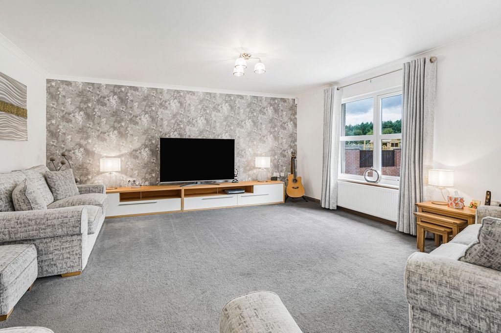 Property photo 2 of 45