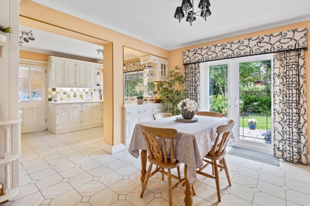 Additional image 12 of 4 bed detached house for saleHoltye Road, East Grinstead RH19