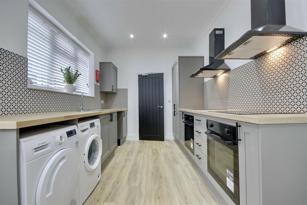 Property photo 2 of 10 161171D1-F64C-4Ca2-B449-1C5B6583Deb5_1_201_A.Jpeg