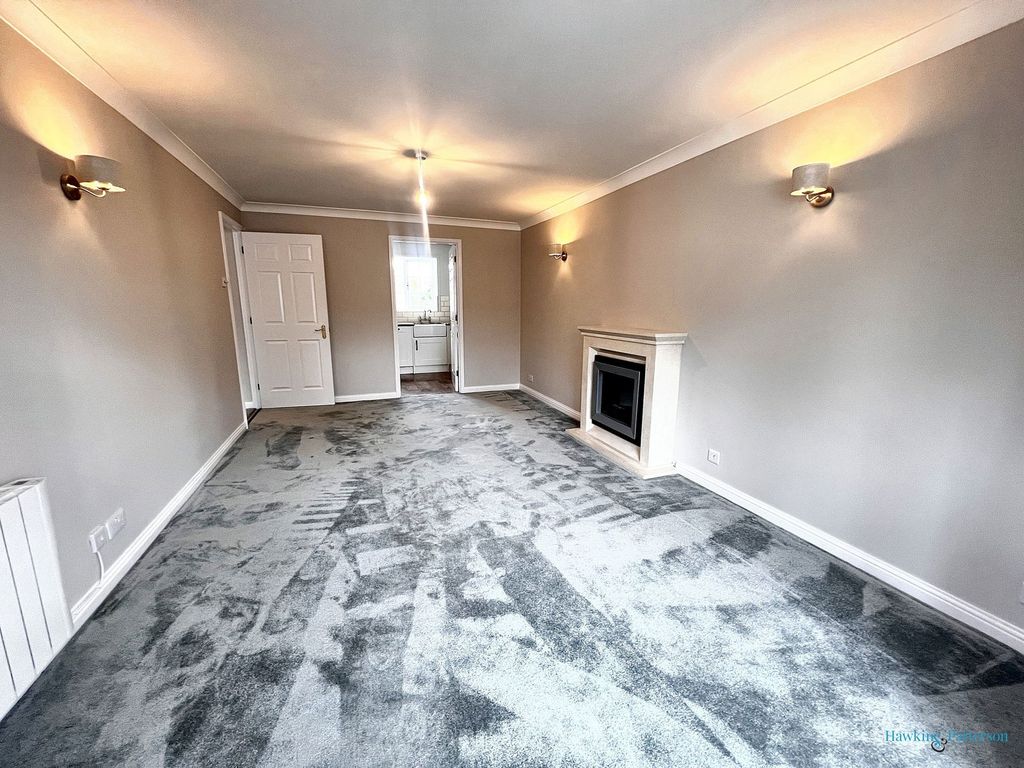 Property photo 3 of 18