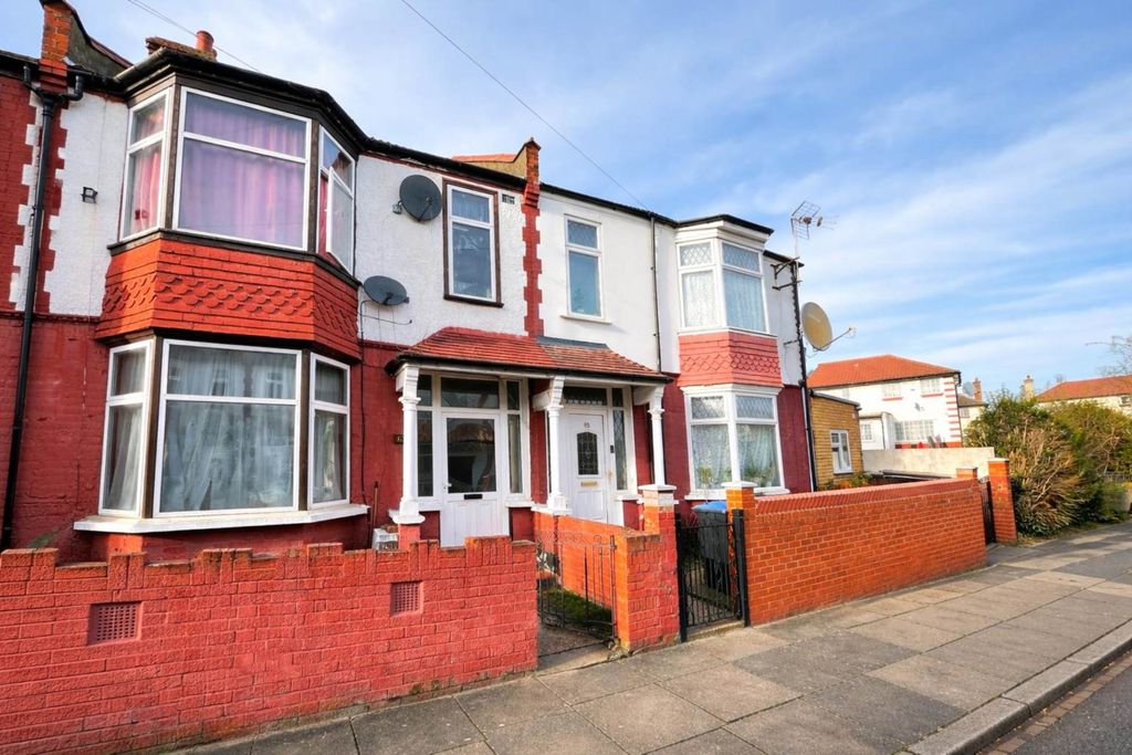 Property photo 1 of 11