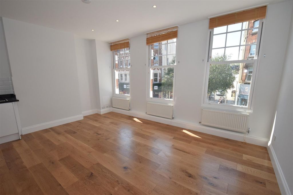 Property photo 1 of 9 070.Jpg