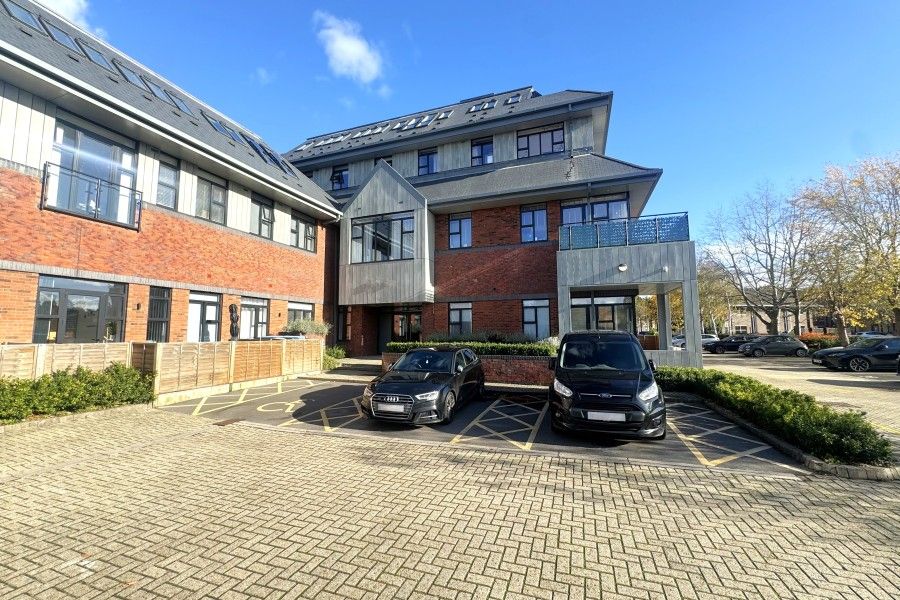 Property photo 1 of 9