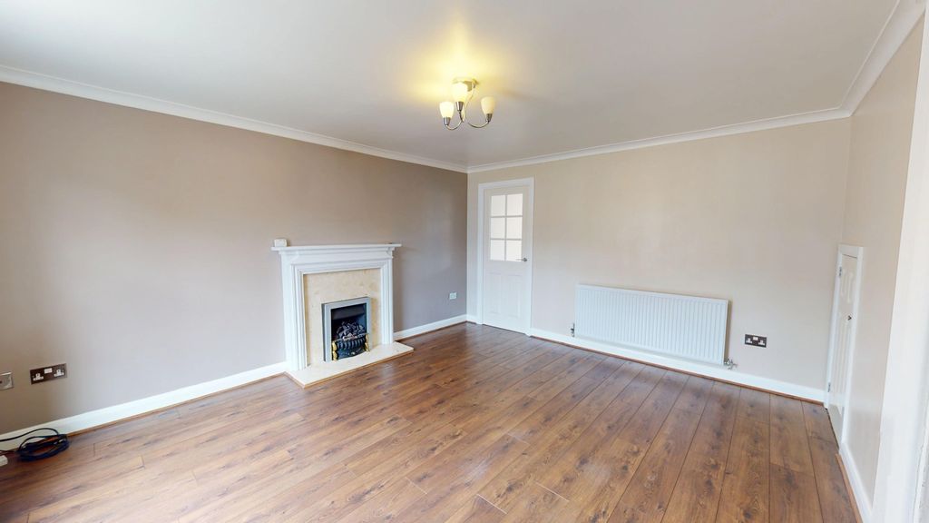Property photo 3 of 21 4225956