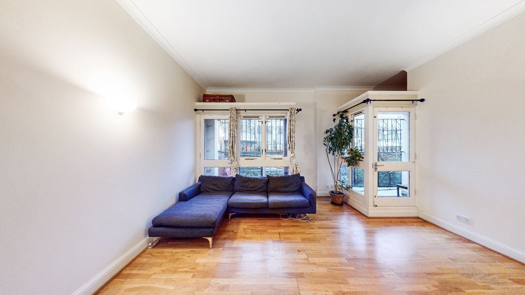 Property photo 3 of 10