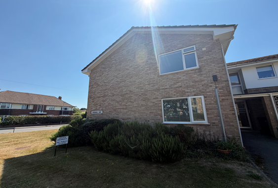 Property photo 2 of 11