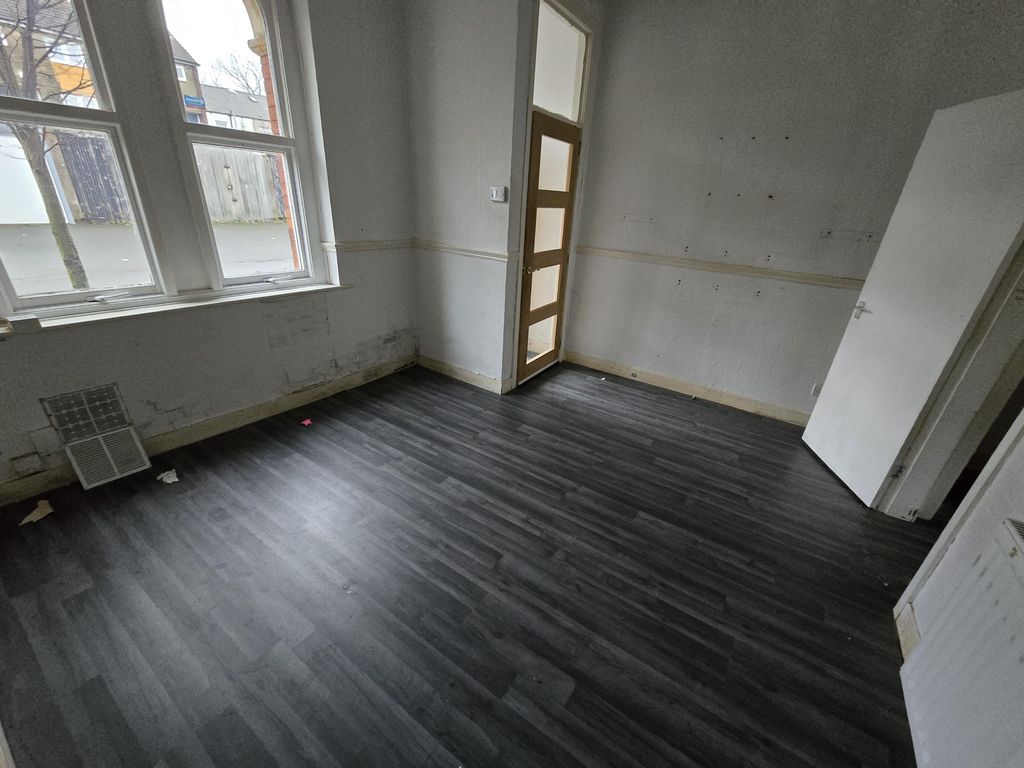 Property photo 2 of 7 5 Melrose Street, Oldham, Ol1 4Dg (15).Jpg