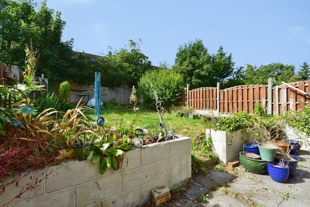 Property photo 3 of 18 Pbox-Img.Jpg
