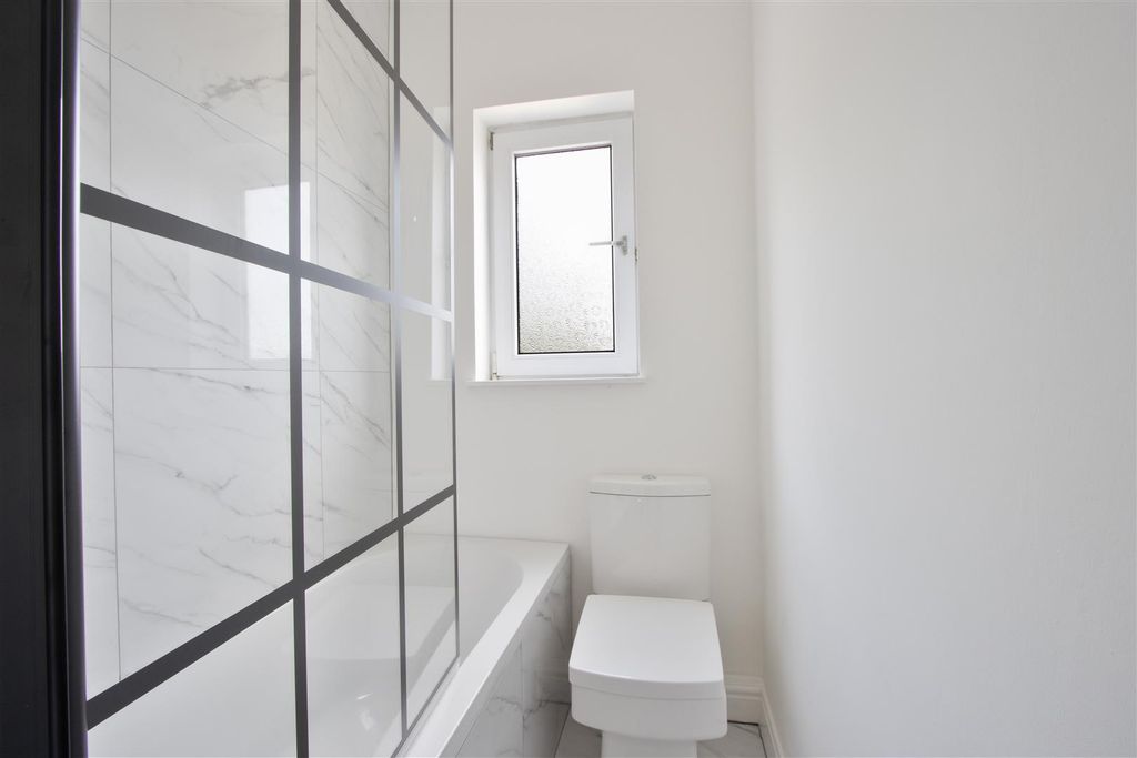 Property photo 3 of 13 Bathroom 2.Jpg