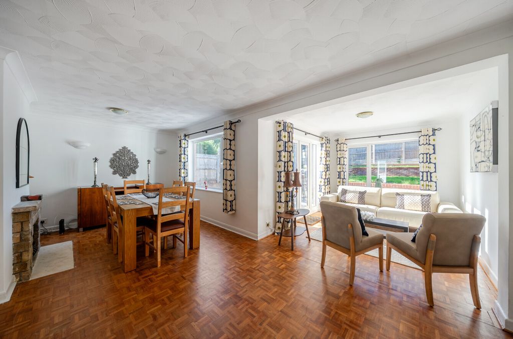 Property photo 3 of 14 1524546-18-1A0c32...