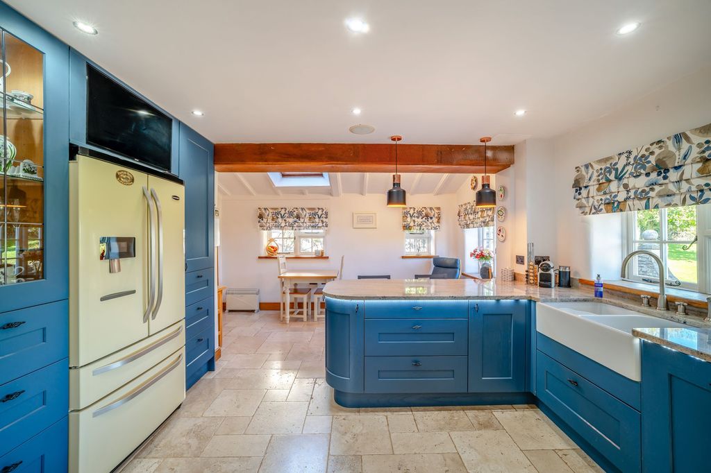 Property photo 3 of 43 P044557_03.Jpg