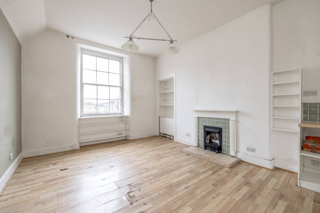 Property photo 3 of 19 Property Image 3