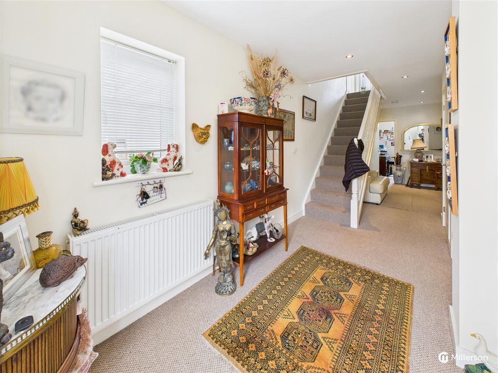 Property photo 2 of 32 Entrance Hallway