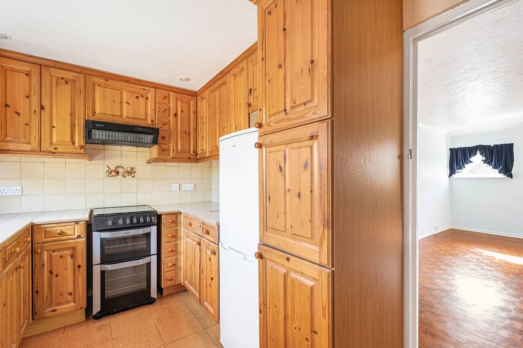 Property photo 2 of 12 Picture No. 13