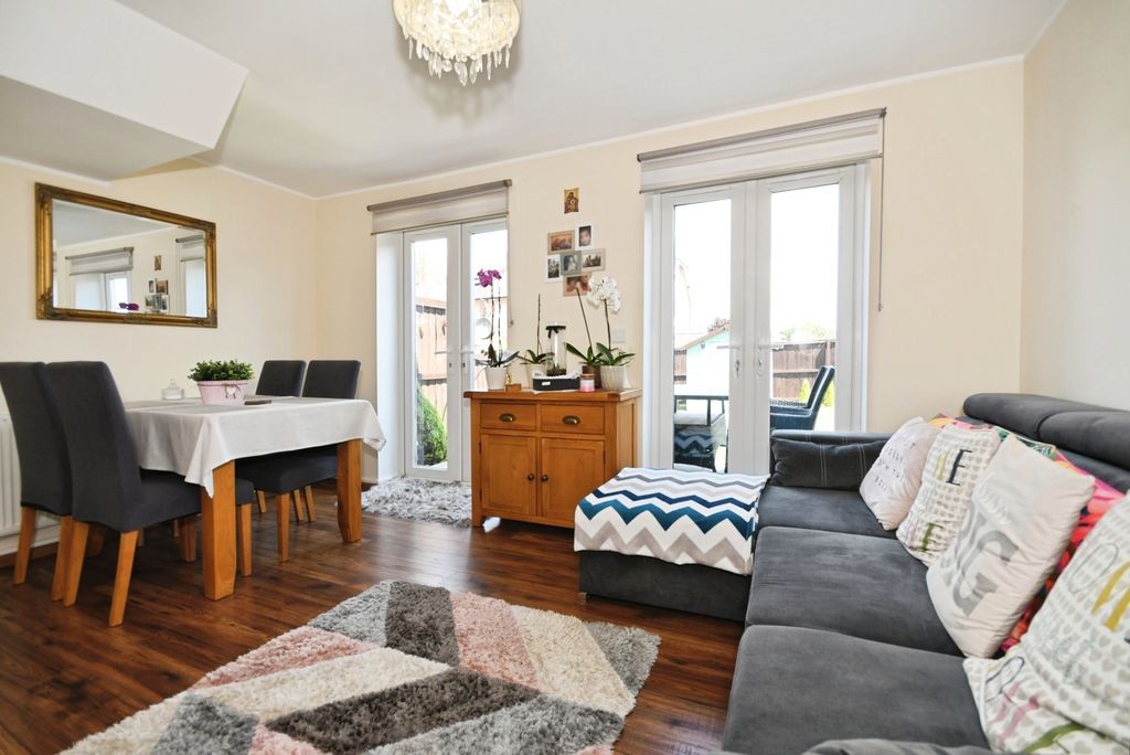 Property photo 2 of 17 Photo