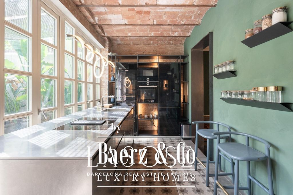 Property photo 2 of 38