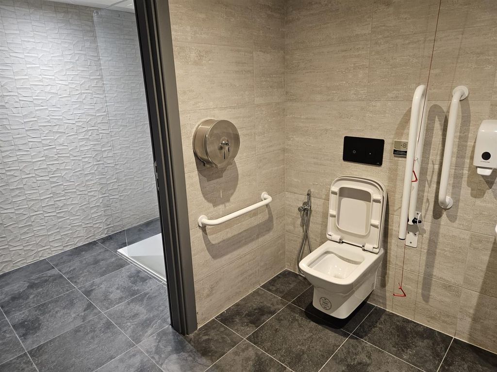 Property photo 2 of 11 25 Station Road 25.Jpg