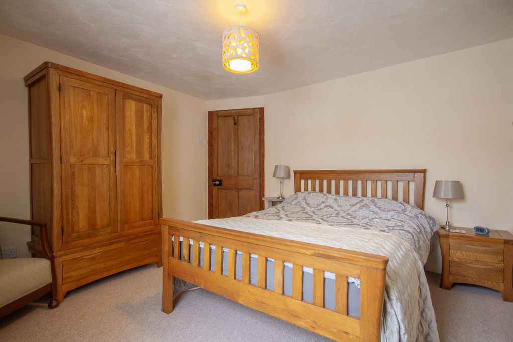 Property photo 3 of 10 Tps 01726 217 888-36