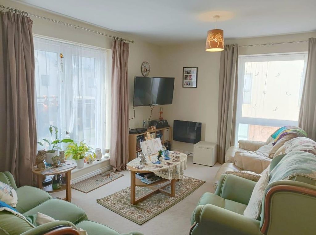 Property photo 2 of 10 Fiqhj0S7EU2Yusmzy9W5Mw.Jpg