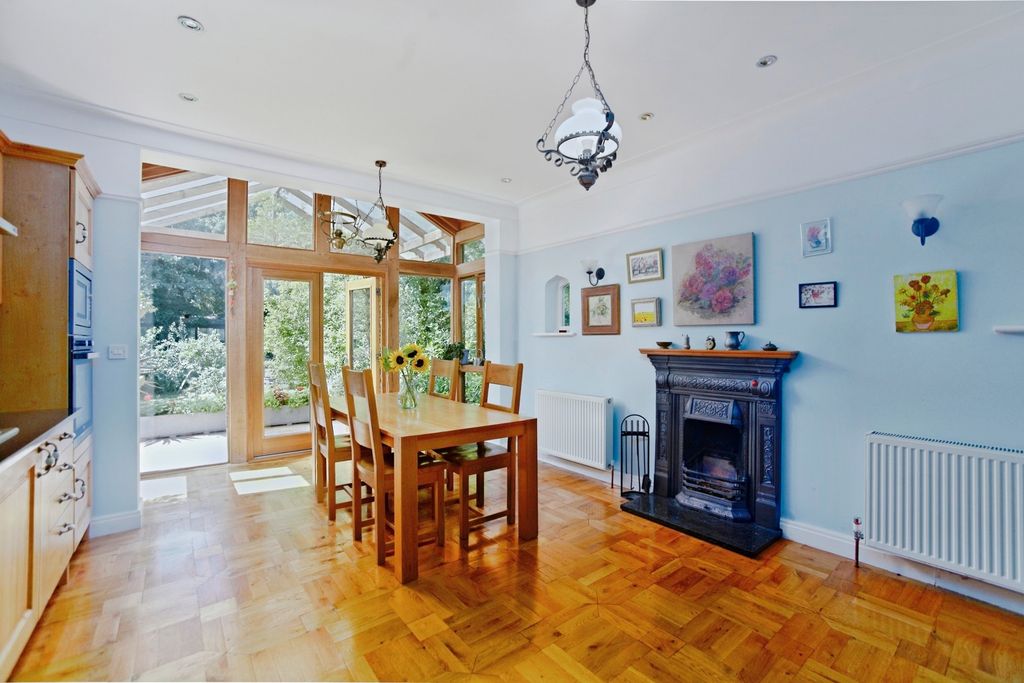 Property photo 3 of 22 Pbox-Img.Jpg