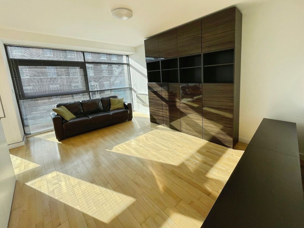 Property photo 3 of 8 Picture No. 06